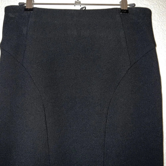 Armani Women's Black Pencil Skirt Size 8 - Picture 2 of 7